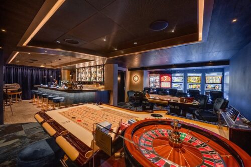 Les salles de jeux du Casino de Saint-Moritz ne vont pas retrouver de joueurs avant 2028 voir 2029 et une éventuelle nouvelle concession de jeu délivrée par la CFMJ.