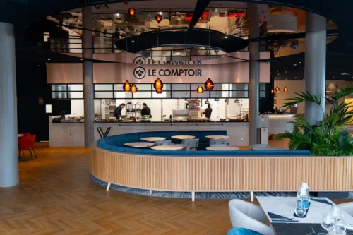 Dans chaque casino JOA, les clients retrouvent désormais Le Comptoir, ici celui de Fécamp. Un lieu de restauration qui se veut être une réelle valeur ajoutée pour JOA mais surtout pour l'expérience client.