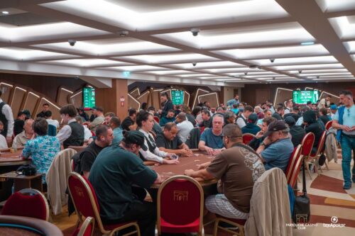 Les tables du 2e et 3e étage du Partouche Casino Club étaient toutes pleines pour pouvoir accueillir les joueurs de ce premier festival.