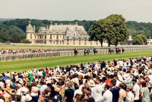 Le rapport de Spotlight Sports Group ne remet pas en cause la qualité des courses de chevaux, elle questionne son avenir et comment il est mis en avant auprès d'une nouvelle population.